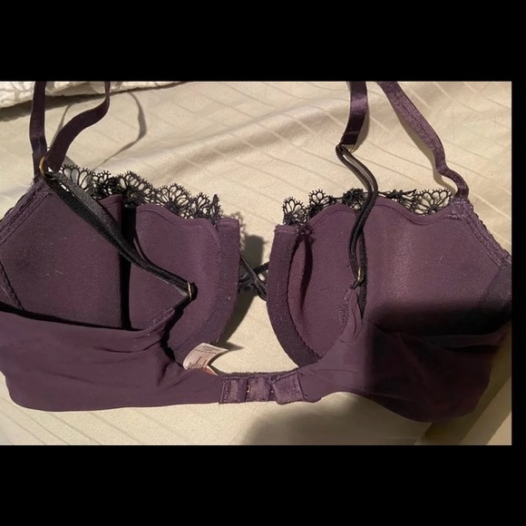 Victoria's secret very sexy limited edition demi push up - Picture 2 of 3